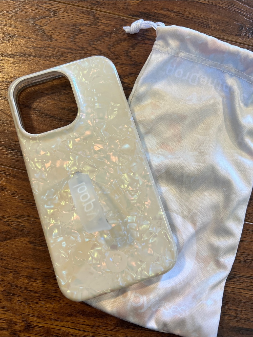Loopy Case Iridescent Pearl White Phone Case
